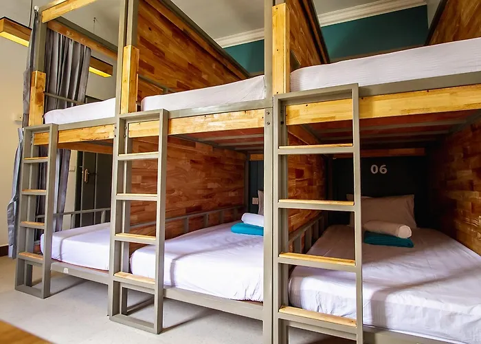 Sleep Pod Hostel *